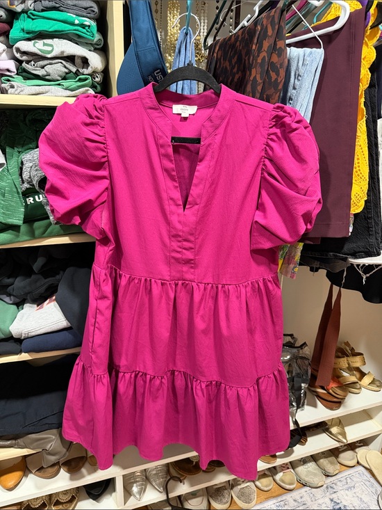 Entro Dresses & Skirts - entro Fuchsia Puff Sleeve Tiered Tunic Dress